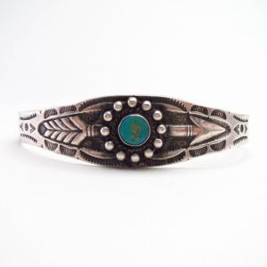 Antique Big Arrow Design Silver Cuff Bracelet w/TQ  c.1940～