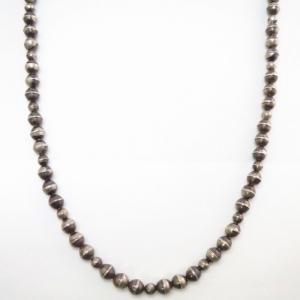 Vintage "Navajo Pearl" Silver Beaded Long Necklace  c.1960～