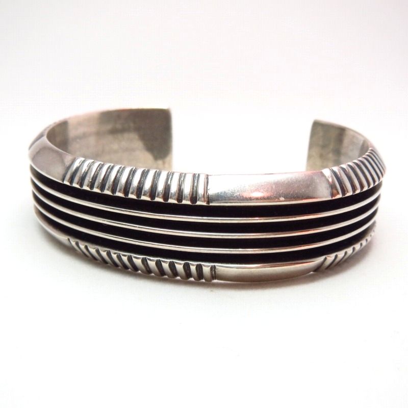【Johnny Mike Begay】Navajo Tracks Style Cuff Bracelet c.1960