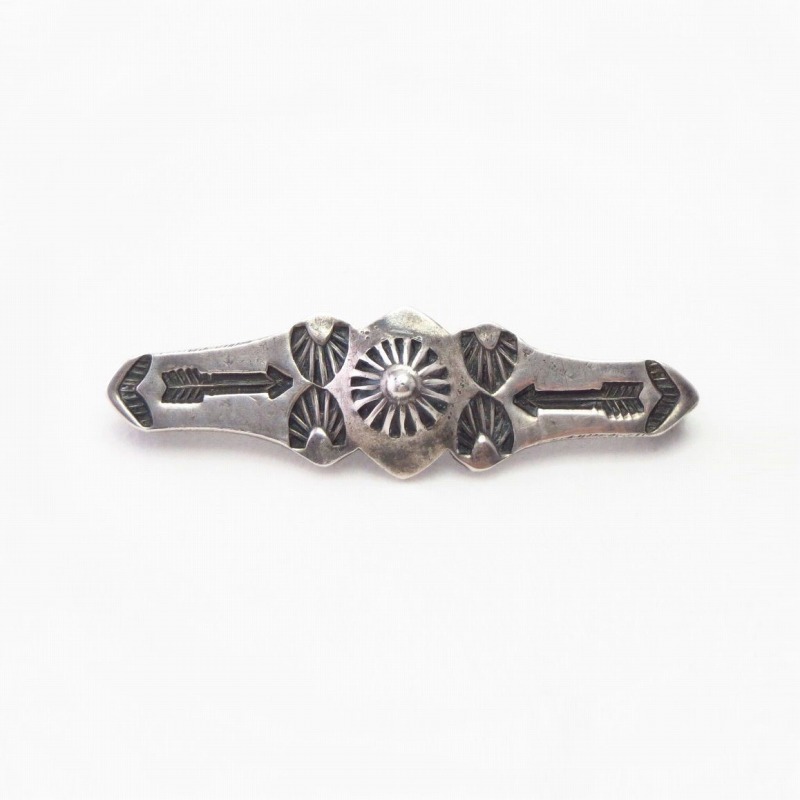 Attr.to【Ganscraft】Atq Repoused & Stamped Silver Pin  c.1930～