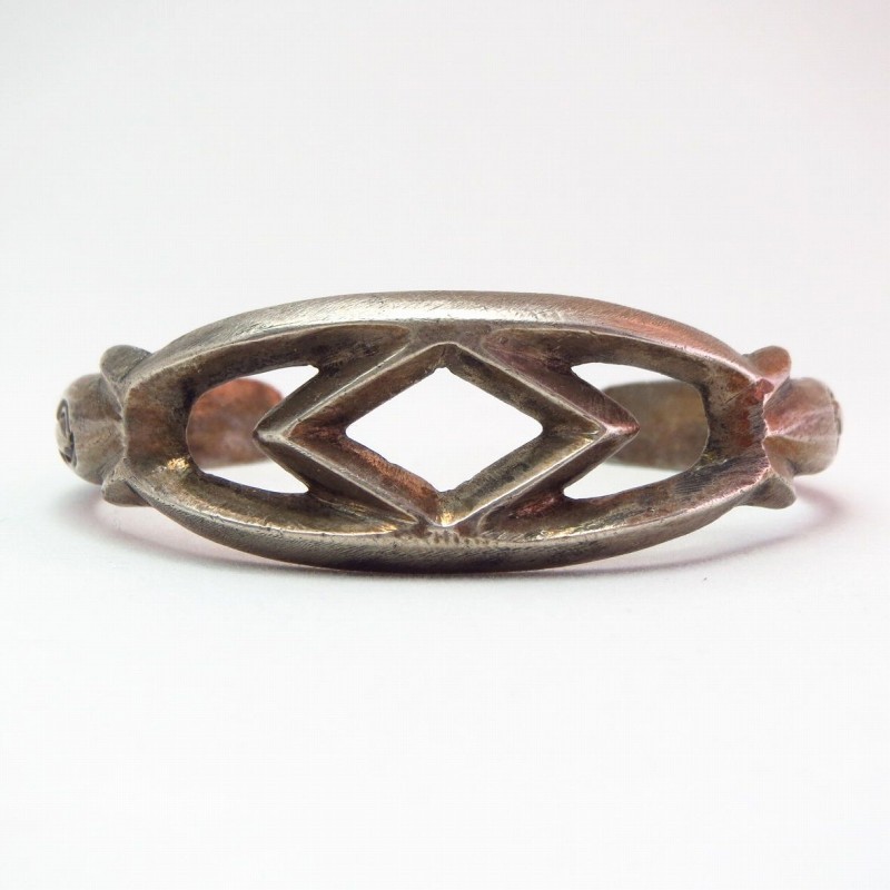 Antique Navajo Stamped Cast Silver Cuff Bracelet  c.1930～
