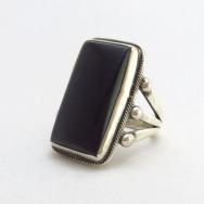 Antique Split Shank Silver Ring w/Square cut Jet  c.1940