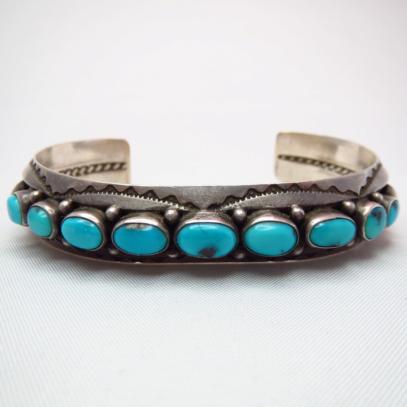 【Fred Thompson】 Navajo Vintage Cuff w/ Nine Stones  c.1960～