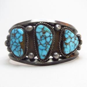 Vintage Navajo Cuff Bracelet w/Gem Nevada Blue TQ  c.1960