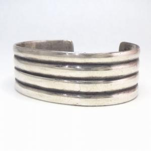 Atq Navajo Ribbed Ingot Silver Wide Cuff Bracelet  c.1920～