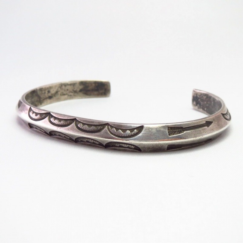 Atq Arrows Stamped Ingot Silver Triangular Wire Cuff c.1925～