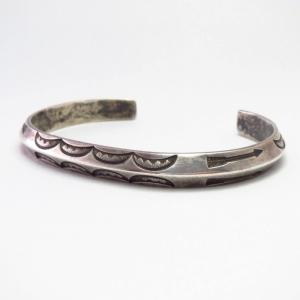 Atq Arrows Stamped Ingot Silver Triangular Wire Cuff c.1925～