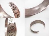 Antique Arrow & 卍 Stamped Silver Cuff Bracelet  c.1925～