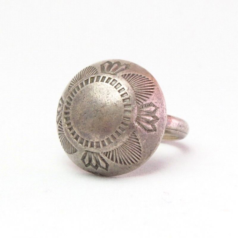 【Austin Wilson】 Vintage Stamped Concho Silver Ring c.1940～