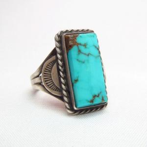 Vintage Split Ring with Square Gem TQ  c.1940