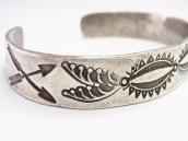 Atq Pueblo or Navajo Stamped Silver Cuff Bracelet  c.1920～