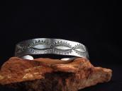 Atq Pueblo or Navajo Stamped Silver Cuff Bracelet  c.1920～