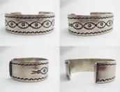 【NAVAJO GUILD】 Vintage Stamped Silver Cuff Bracelet  c.1945～