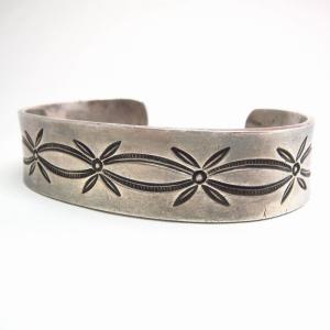 Antique Navajo Stamped Ingot Silver Cuff Bracelet  c.1930～