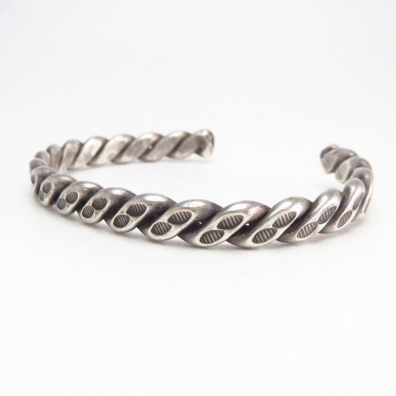 Antique Navajo Stamped Twistedwire Cuff Bracelet  c.1935～