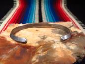 Vtg Navajo Stamped Narrow TriangleWire Cuff Bracelet c.1955～
