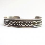 【UITA22】 Vintage Filed & Stamped Silver Cuff Bracelet c.1940
