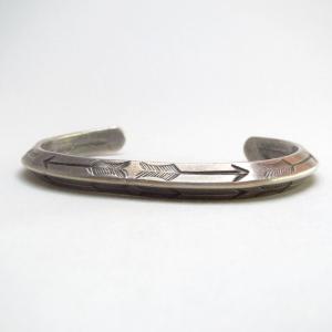 Vtg Arrow Stamped Silver TriangularWire Cuff Bracelet c.1950