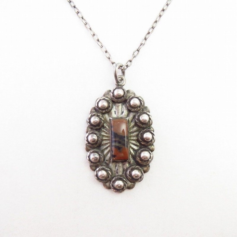 Atq Small Burst Design Top w/PetrifiedWood Necklace  c.1935～