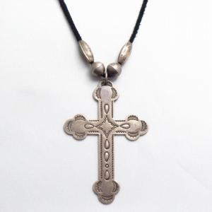 Vtg 【BELL TRADING】 Silver Cross Fob Necklace w/Beads  c.1940