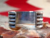 Attributed to【NAVAJO GUILD】Chiseled Silver Wide Cuff c.1940～