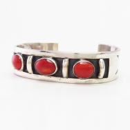 Vintage Navajo Three Gem Red Coral Row Cuff Bracelet c.1955～