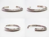 【Silviano Quintana】Cochiti Stamped TriangleWire Cuff c.1955～