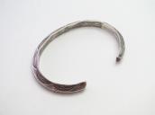 【Silviano Quintana】Cochiti Stamped TriangleWire Cuff c.1955～