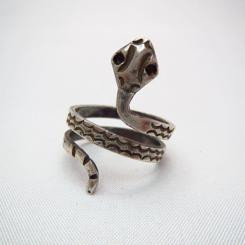 Vintage Snake shape stamped Ring  c.1950