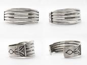 【UITA22】Vtg Navajo Stamped Split Band Cuff in Silver c.1945～
