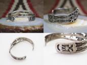 【Arrow Novelty】Atq Thunderbird/Horse Coin Silver Cuff c.1930