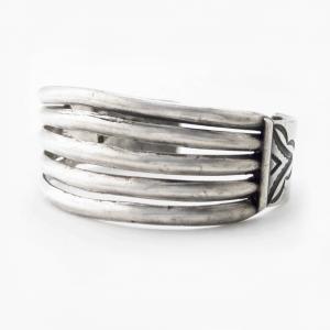 【UITA22】Vtg Navajo Stamped Split Band Cuff in Silver c.1945～