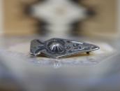 Antique 卍 Stamped Arrowhead Shape Small Silver Pin  c.1925～