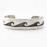 【Joe H. Quintana】Cochiti Heavy Silver Overlay Cuff c.1955～
