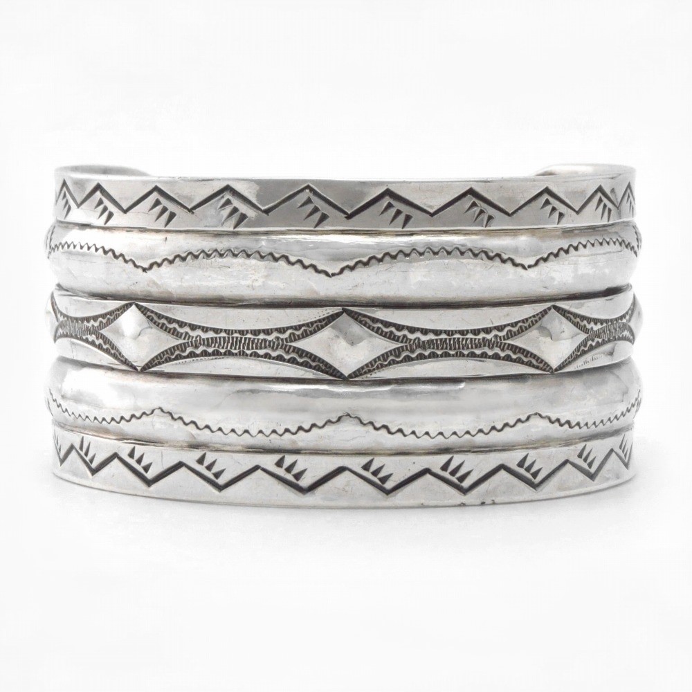 【Fred Peshlakai】Stamped & Double Reposed Wide Cuff c.1950～