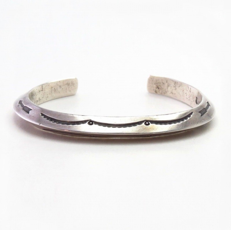 【Mark Chee/UITA12】Arrows Stamped TriangleWire Cuff c.1945～ ②