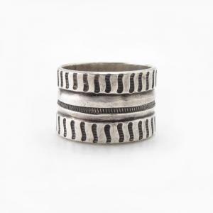 【Mark Chee】Navajo Chiseled & Stamped Silver Band Ring c.1945