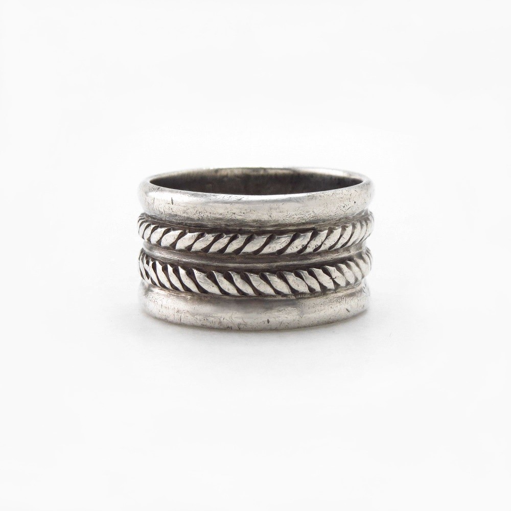 Early Navajo Chiseled/Stamped Ingot Silver Band Ring c.1900～