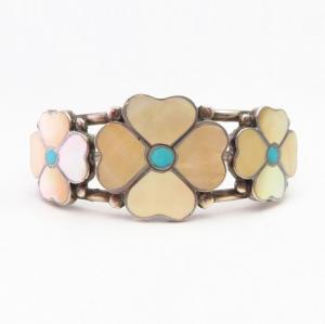 Vtg Zuni Shell & Turquoise Inlay "Desert Rose" Cuff  c.1970～