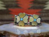 Vtg Zuni Shell & Turquoise Inlay "Desert Rose" Cuff  c.1970～