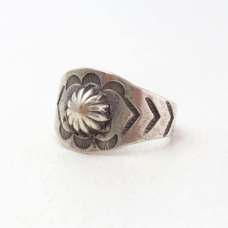 Antique Navajo Concho Repouse IngotSilver Men's Ring c.1920～
