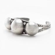 【Ike Wilson】"Navajo Pearl" Concho Row Cuff in Silver c.1930～