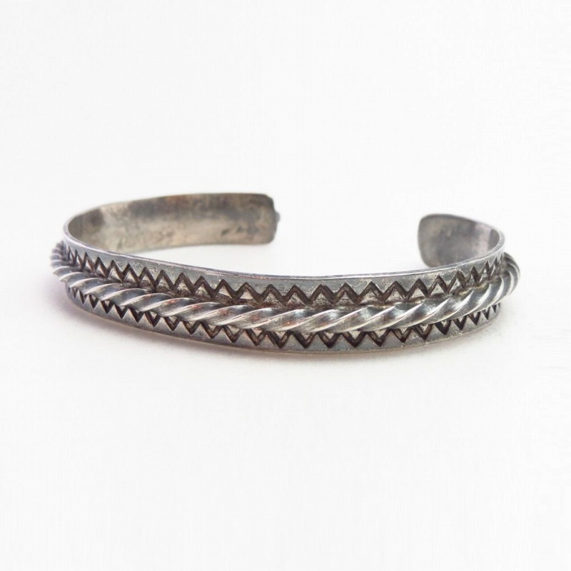 Atq【IH】Stamped Coin Silver Flat & Twisted Wires Cuff c.1930