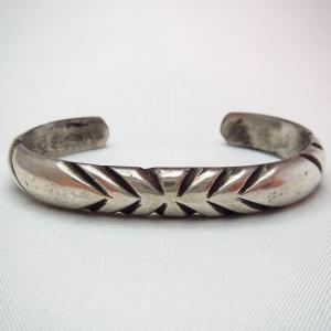 Vintage Navajo Engraving Ingot Silver Cuff  c.1940