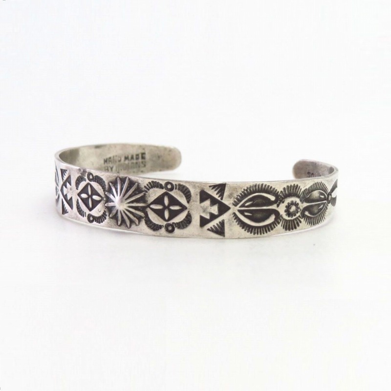 【GARDEN OF THE GODS】Atq Stamped CoinSilver Small Cuff c.1930