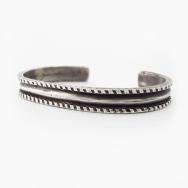 Antique Navajo Chiseled & Stamped Ingot Silver Cuff c.1910～