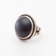 Old Navajo Small Silver Ring w/Hematite  c.1970～