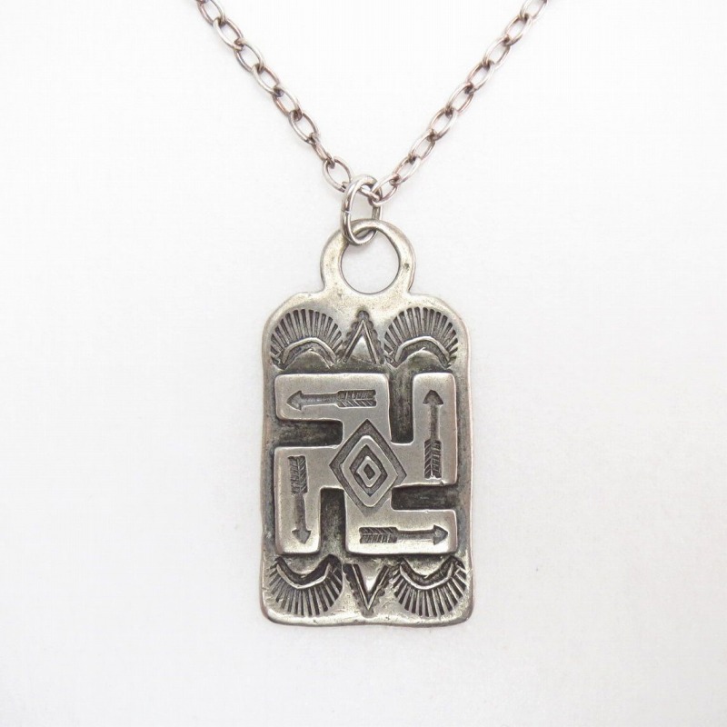 Atq Arrows Stamped 卍 Applique Tag Pendant Necklace  c.1930