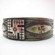 Antique Whirling Log 卍 patched Cuff  c.1920～