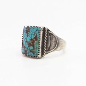 Antique Navajo Ring in Silver w/Rect. Gem Turquoise  c.1930～